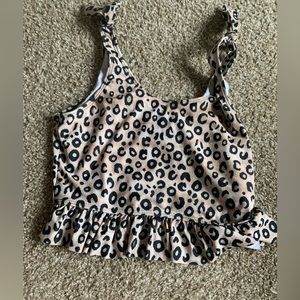 Never been used, very comfy, comes with just the top